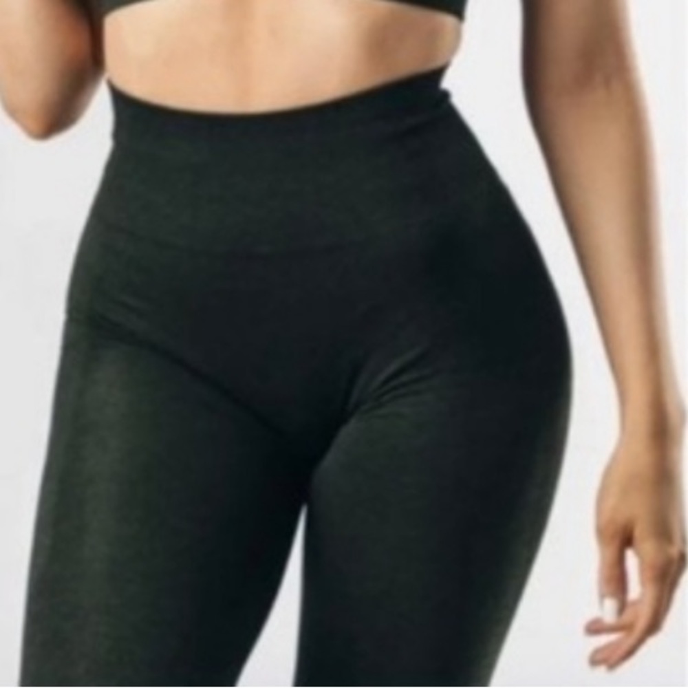 Alphalete• Amplify Legging• Color: Evergreen• Small•